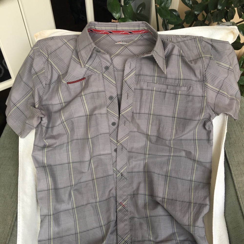 Men’s short sleeve shirt